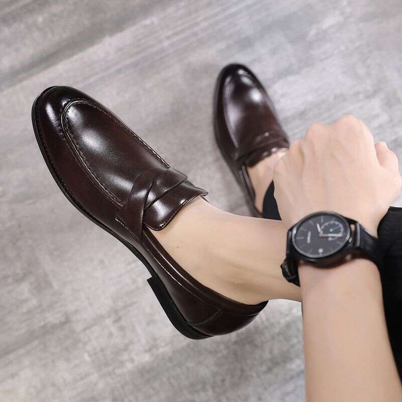Korean version of trendy youth small leather with one foot for men's casual shoes