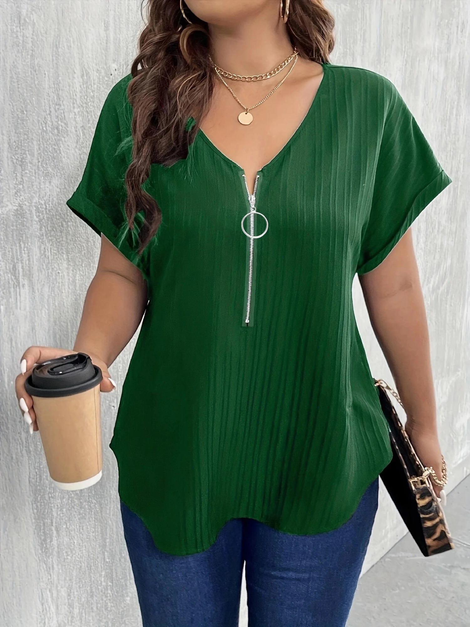 Plus Size 1XL8XL Summer Womens Simple Solid Color Tshirt Tops Ladies Fashionable Vneck Short Sleeved Zippered 250814