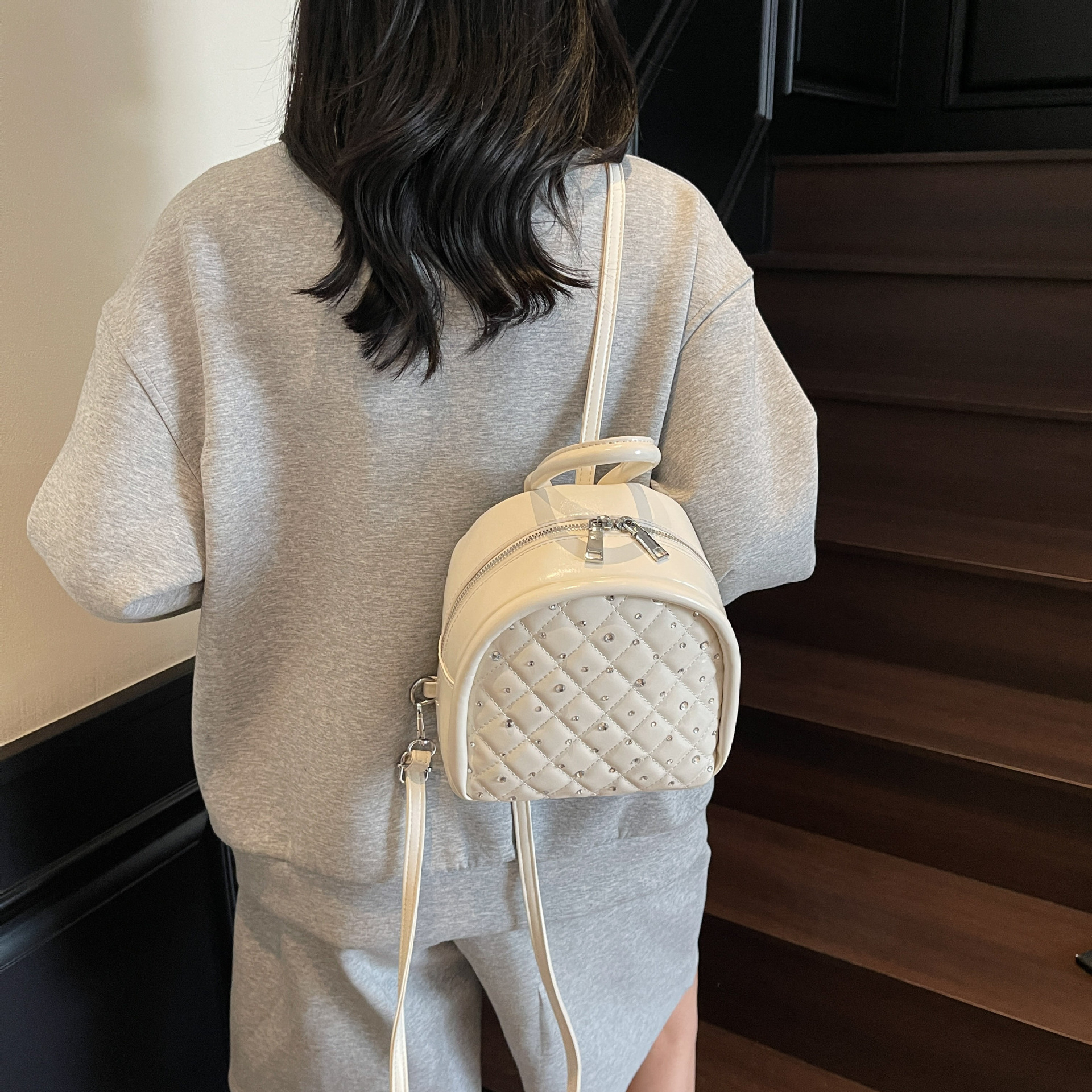 Autumn New Neutral Style Backpack With Quilted Rhinestone Decoration For Women Fashionable And Exquisite Handbag Autumn New Designer Bag