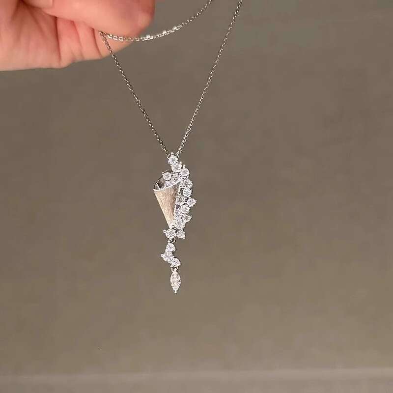 Brilliant Galaxy Brushed Sier Jewelry Zircon Necklace Designer for Women 2025 New Light Niche High-end Clavicle Chain