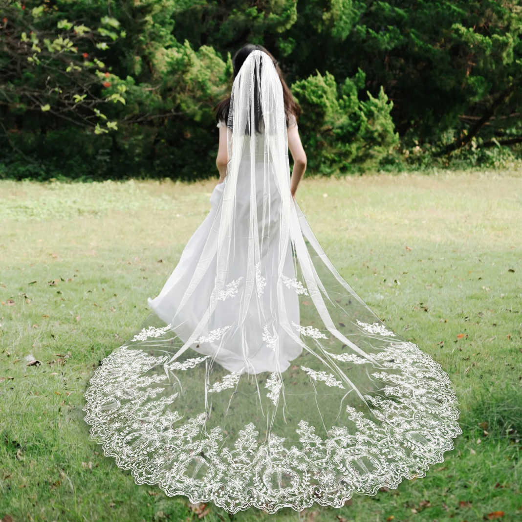Classic Sequins Wedding Veils Appliques One Layer Cathedral Length Bride Veil With Comb Customized Bridal Accessories