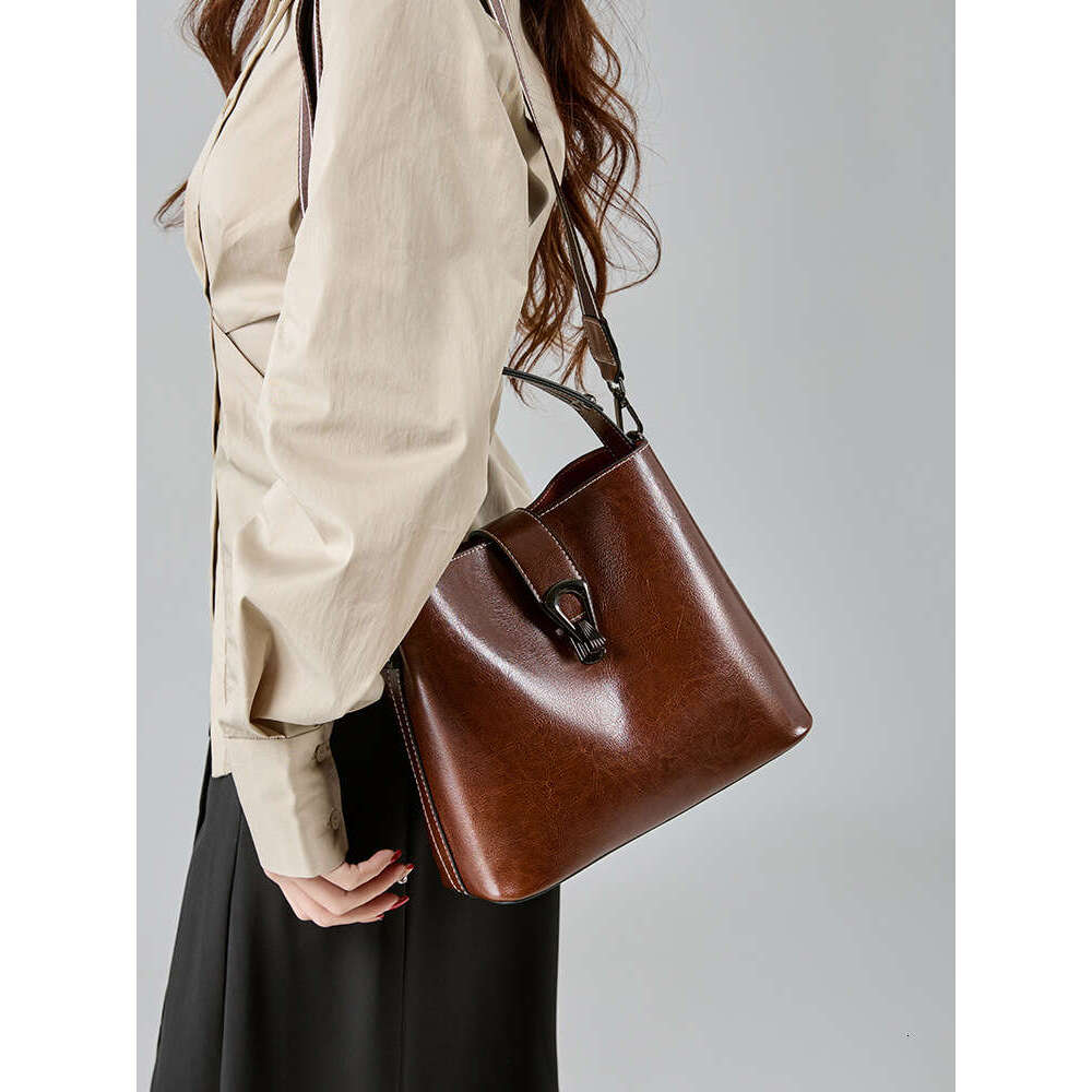 Split Leather Women Handbag Crossbody Ladies Retro Cowhide Shoulder Commuter Shopping Bag For women