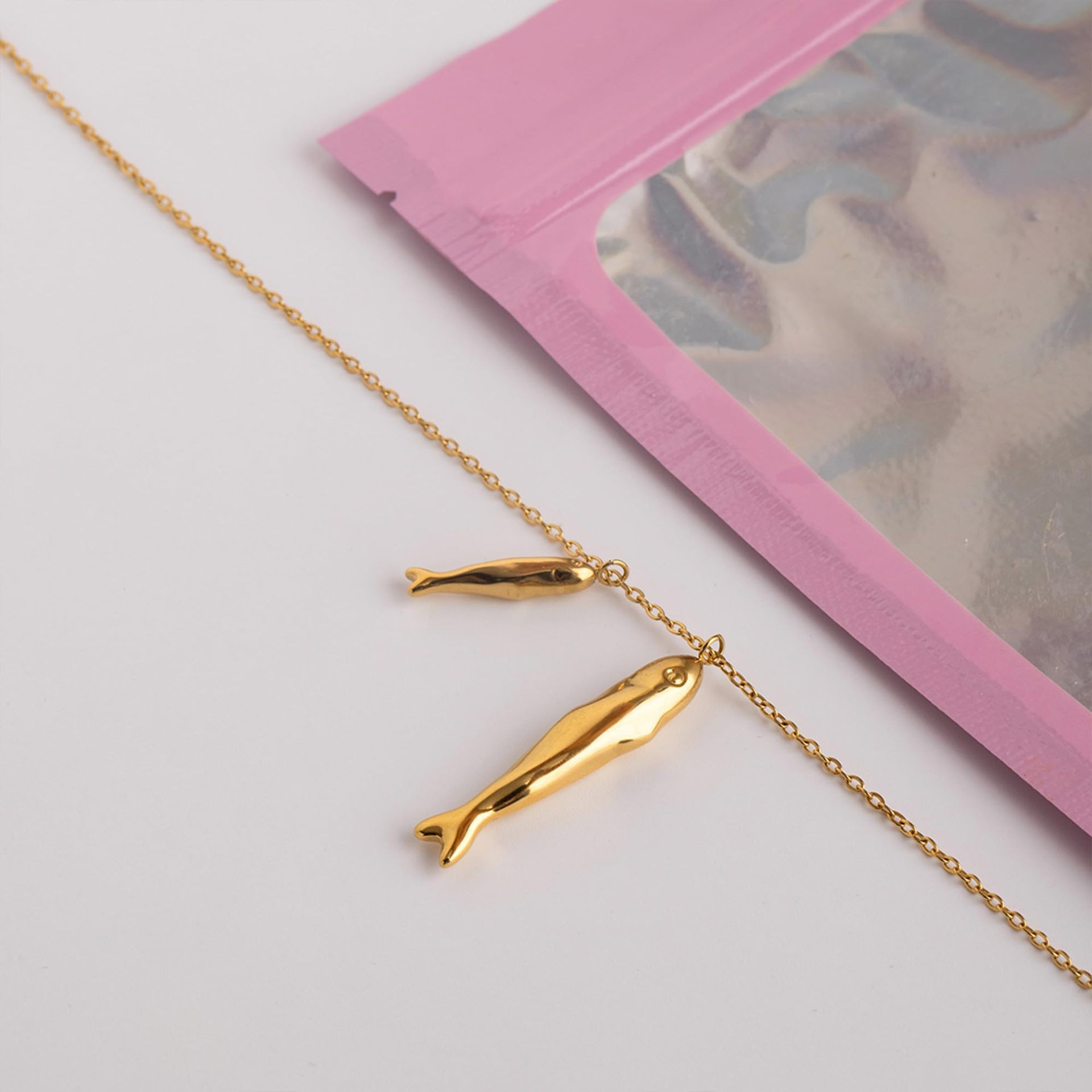 2025 New Arrival Minimalist Niche Small Fish Pendant Necklace Dainty Collarbone Chain for Versatile Stylish Layering