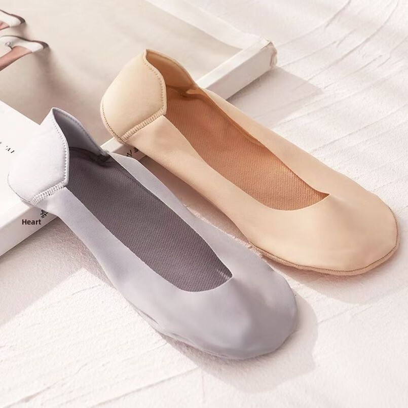 Ice Silk Women, Summer Heel Sponge Invisible Boat Socks, Versatile Non-Slip Socks for Flats and High Heels, Essential Artifact