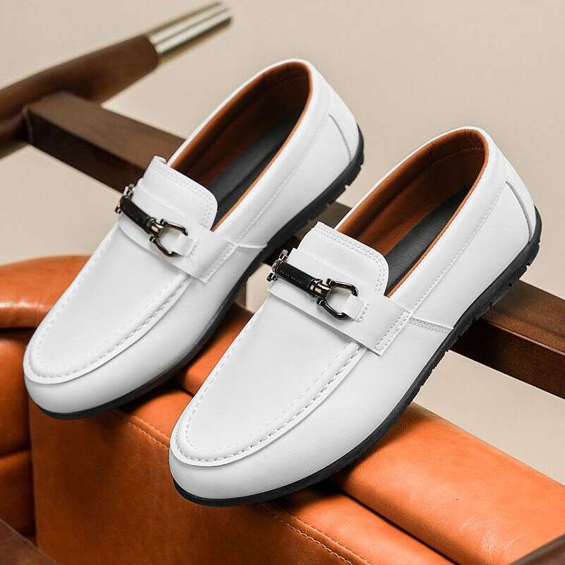 2025 New Plus Size Trendy British Style Low Top Loafers With Round Toe Casual Sports Leather Shoes For Men