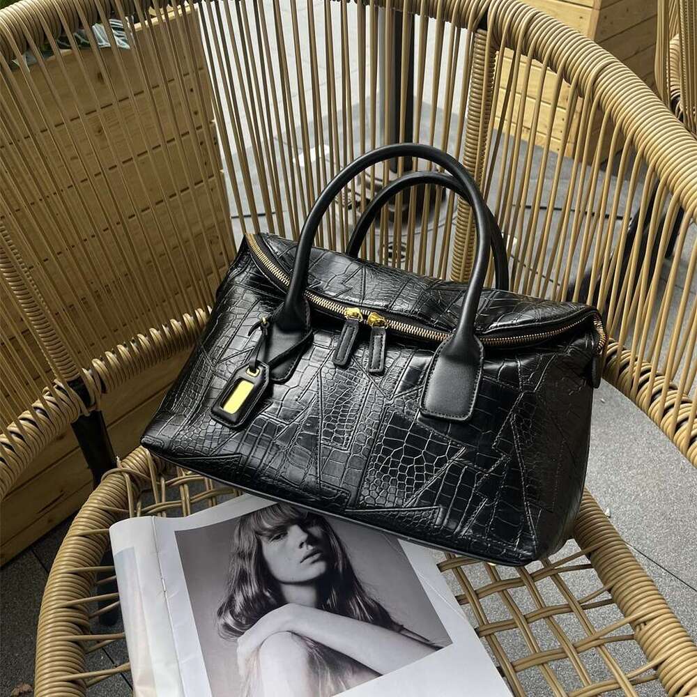 2025 New Design High-End Handbag Single Shoulder Crossbody Pillow Soft Leather Small Bag