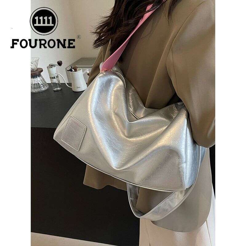 FOUR ONE Handheld Short Distance Portable Large Capacity Travel Korean Edition Fashion Trend Shoulder Versatile Women's