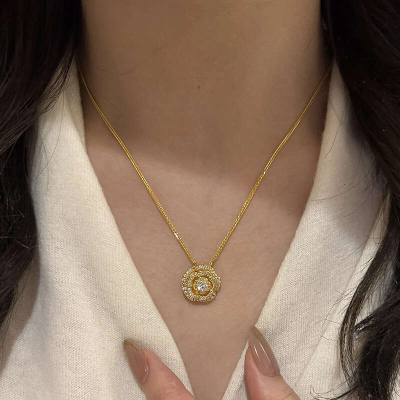 Traditional Rotating Camellia Necklace 2025 New Model Sparkling Full Dia Exquisite Small Gold Flower Pendant
