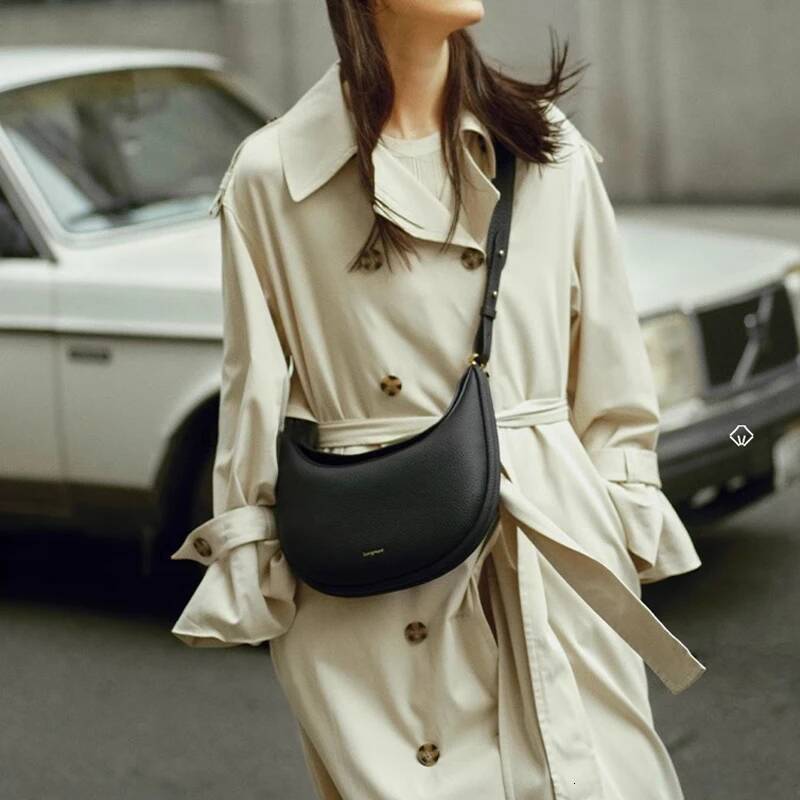 French Elegant Crescent Brand Design High Quality Genuine Leather Shoulder Bag New Fashion Handheld Underarm Bags