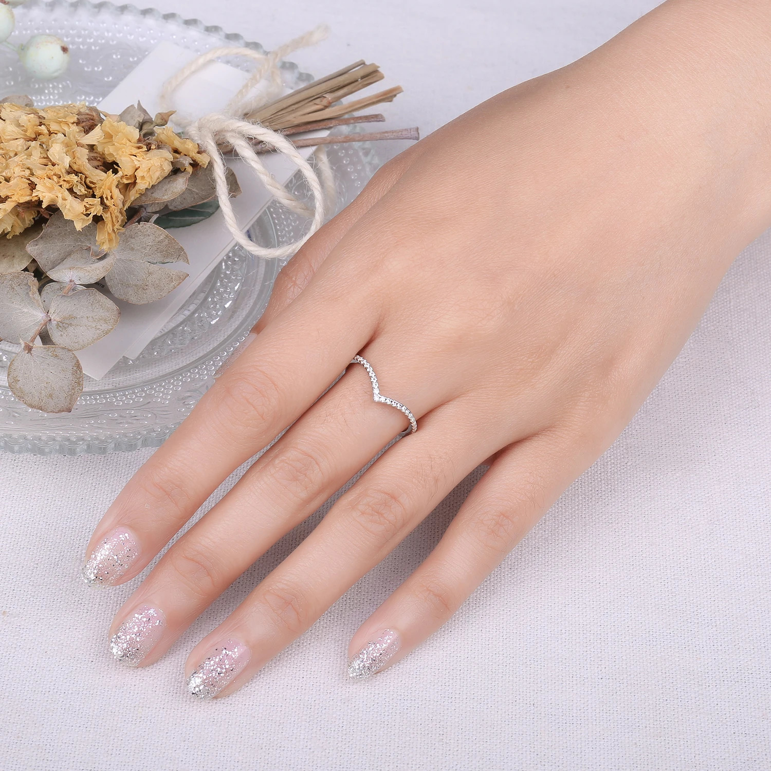 JewelryPalace D Color Round Cut 925 Sterling Silver V Shape Stackable Wedding Ring for Woman Yellow Rose Gold Plated 250807