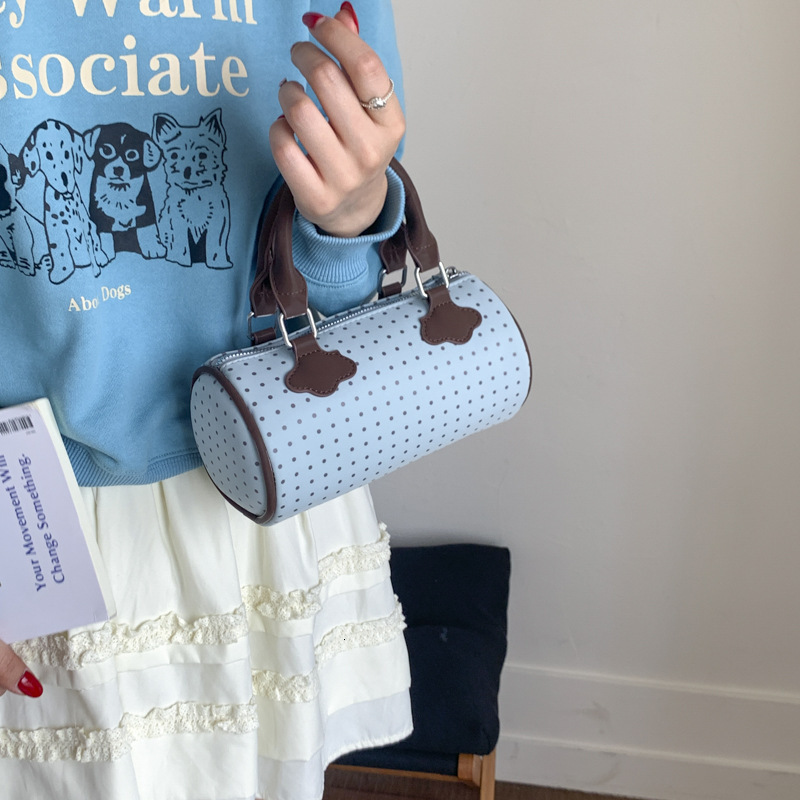 Autumn New Women's Shoulder Bag Fashionable Polka Dot Women's Handbag New Niche Pillow Bag Commuting Bag Autumn New Designer Bag Women'