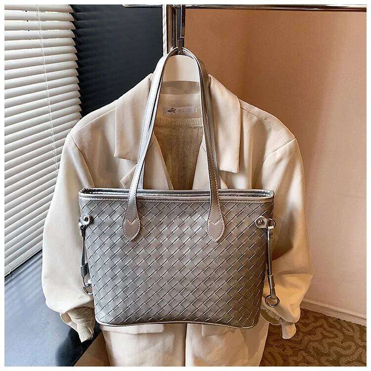 New Arrival Women S Woven Tote Bag Fashionable Emed Finish With Spacious Compartment For Daily Weekend Needs