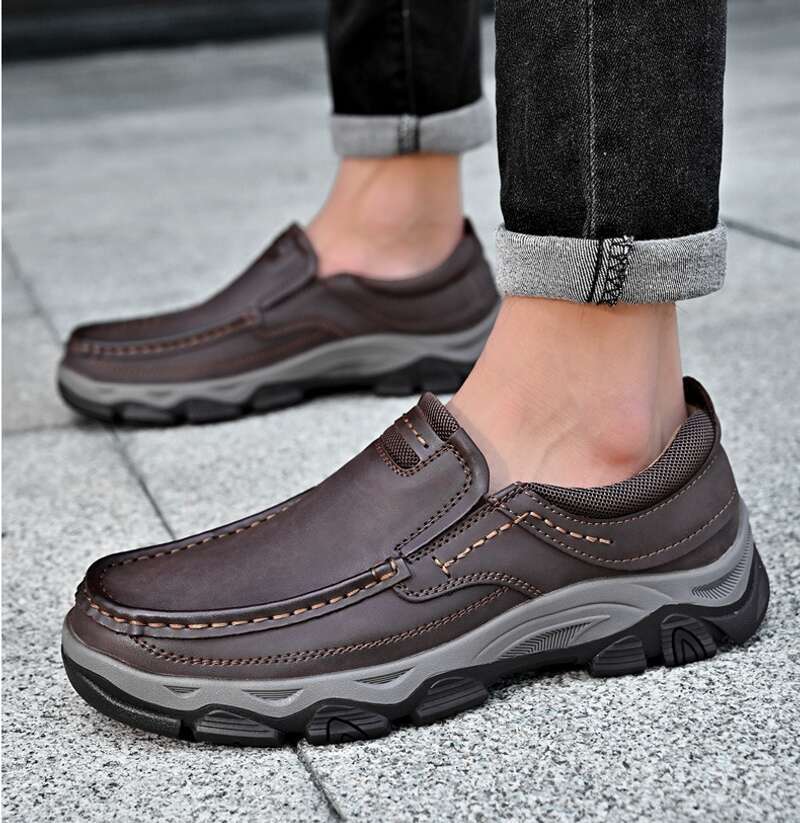 Hot selling in spring 2024, new one legged men's leather shoes, Lefu shoes