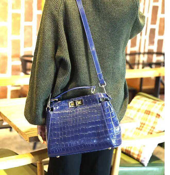 Faionable Commuter Oulder Crossbody Bag Classic Cowhide Genuine Leather Printed Pattern Handbag