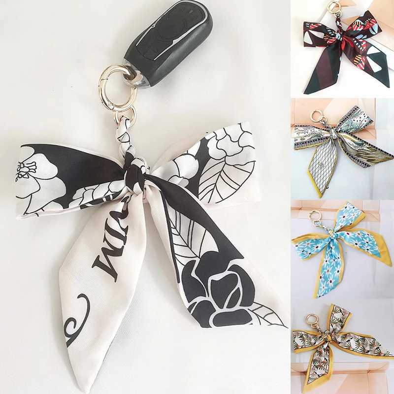 Camellia Silk Scarf Keychain for Women Woven Knot Pendant Girls Bag Ribbon Bowknot Pendants Car Key Chain Handbag Key Ring Gifts Y250815