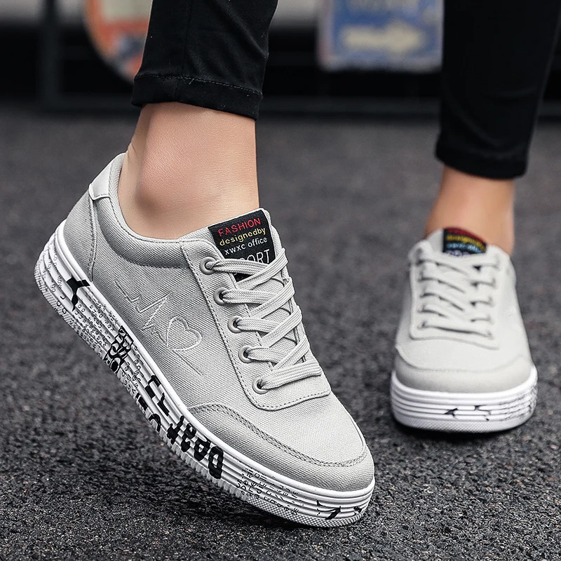 Fashion Women Vulcanized Shoes Sneakers Ladies Lace-up Casual Shoes Breathable Canvas Red white Lover Shoes Graffiti Flat 250809