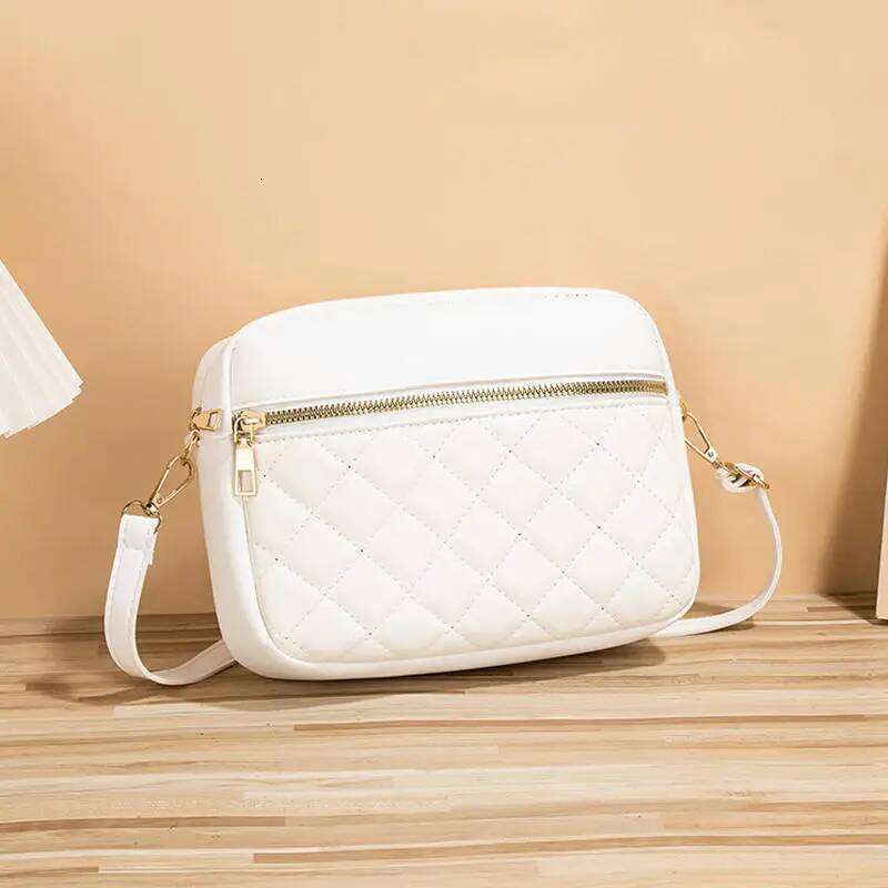 Ladies With High End And Exquisite New Women S Summer Handbag Versatile Foreign Trade Crossbody Small Square Bags