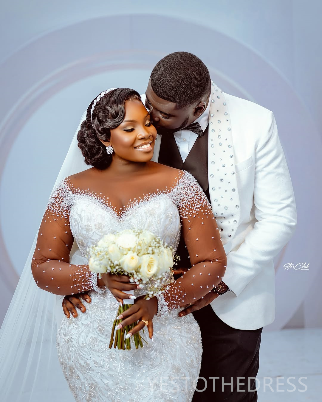 2025 Plus Size African Wedding Dress Bridal Gowns For Bride Sheer Neck Long Sleeves Appliqued Lace Beaded Pearls Illusion Wedding Gowns For Black Wome