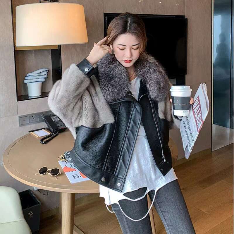 Winter new style fox-like fur coat with a fur collar, women's loose Korean-style faux mink fur coat