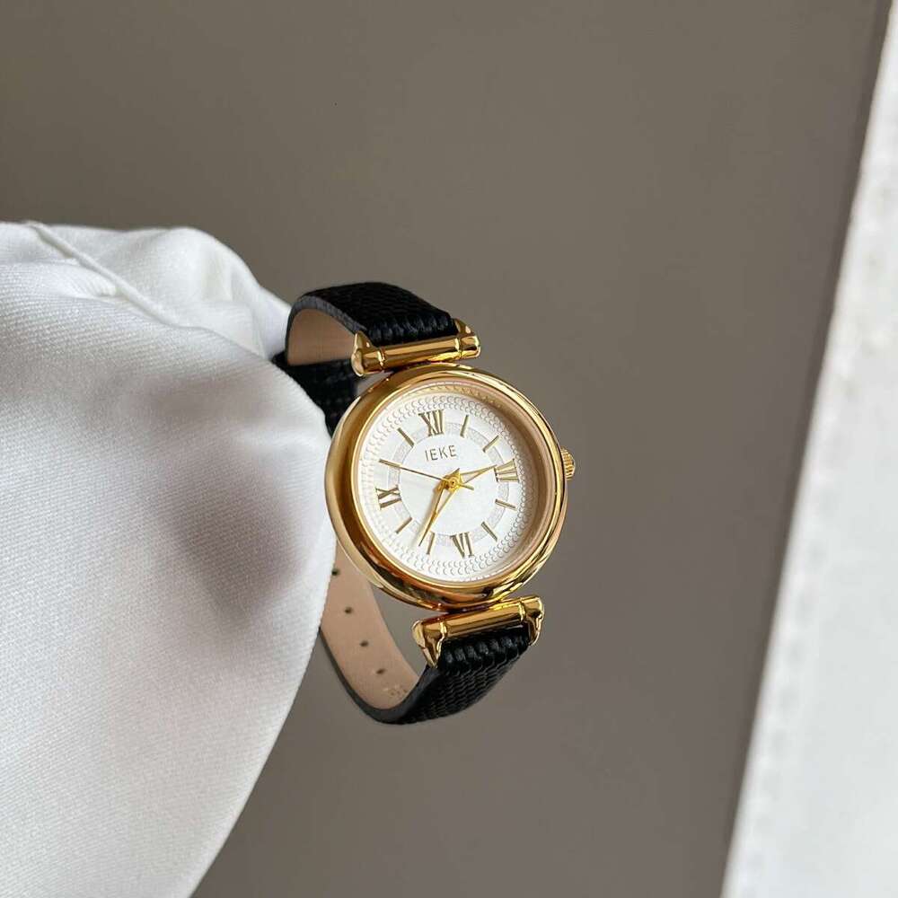 Hot-Selling Designer Small Brown Watch for Women Korean Version Simple Elegant Artistic Roman Numerals Versatile