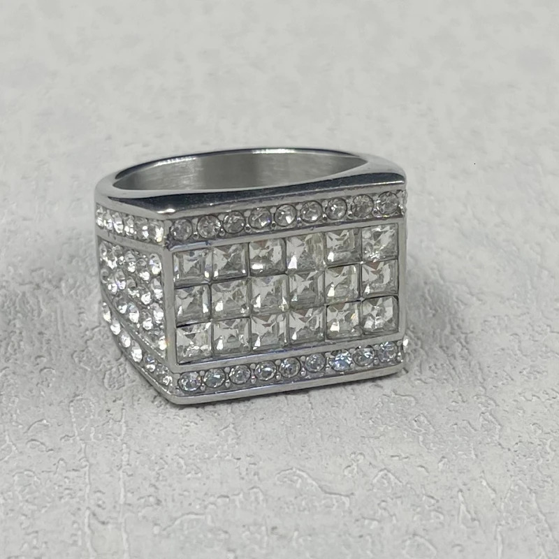 Vintage hip hop gold silver color Ring for men Women with rhinestone Jewelry Fashion Stainless Steel Engagement Wedding 250811