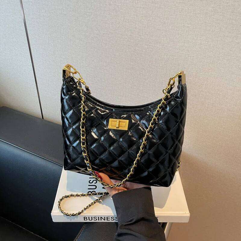 2025 Designer bag Luxury bag Chain Bag Women's Vintage Chic Crossbody Shoulder Underarm Versatile