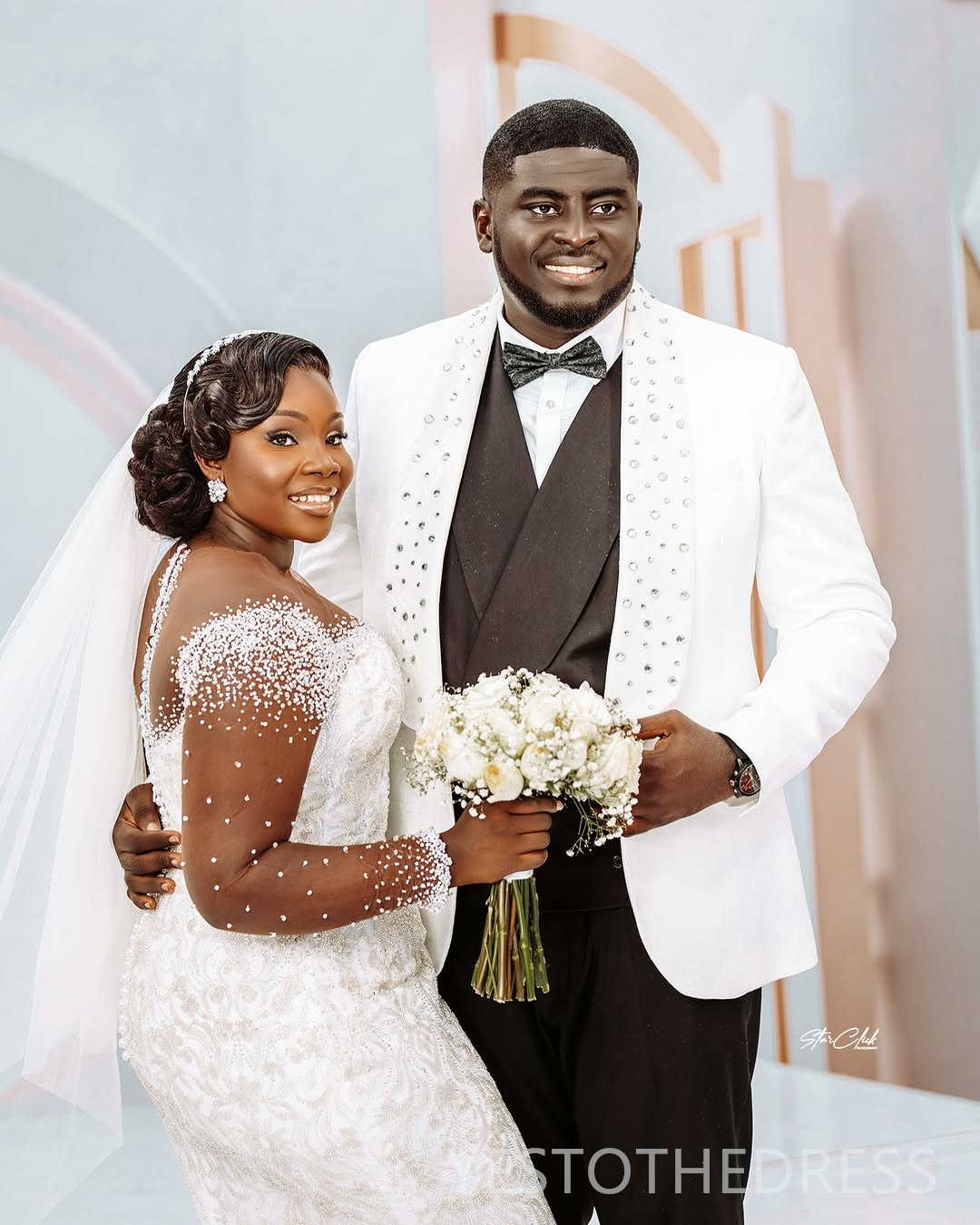 2025 Plus Size African Wedding Dress Bridal Gowns For Bride Sheer Neck Long Sleeves Appliqued Lace Beaded Pearls Illusion Wedding Gowns For Black Wome