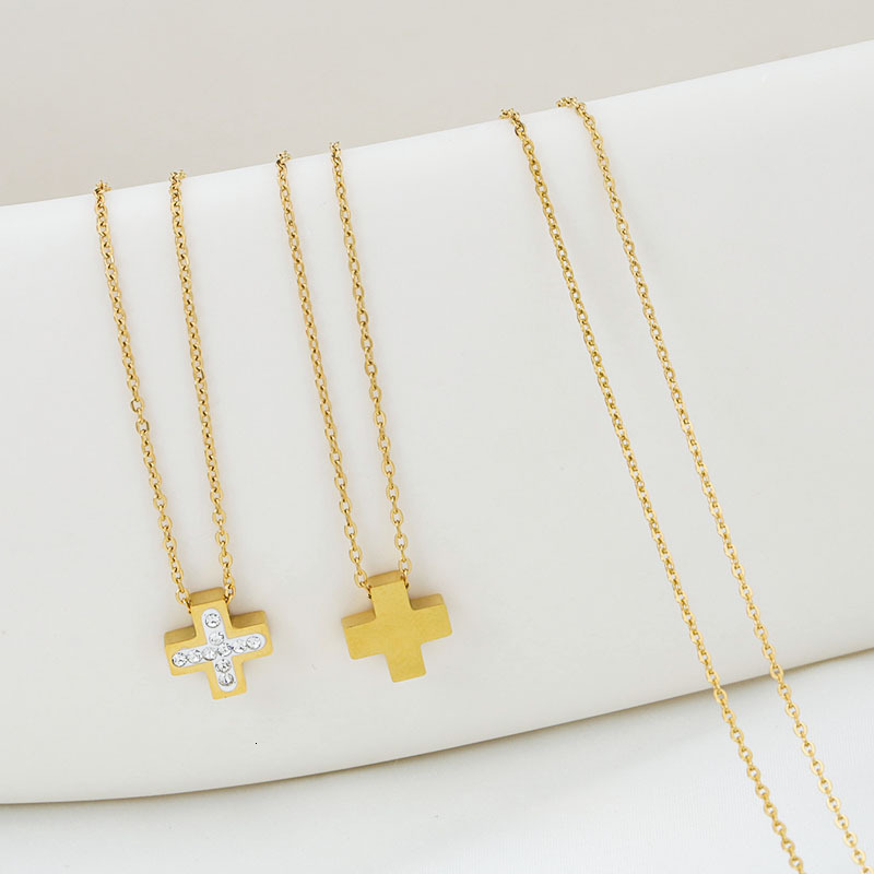 Gold Titanium Steel Cross Necklace for Women Autumn Winter High-end Light Niche Collarbone Chain Jewelry for Women