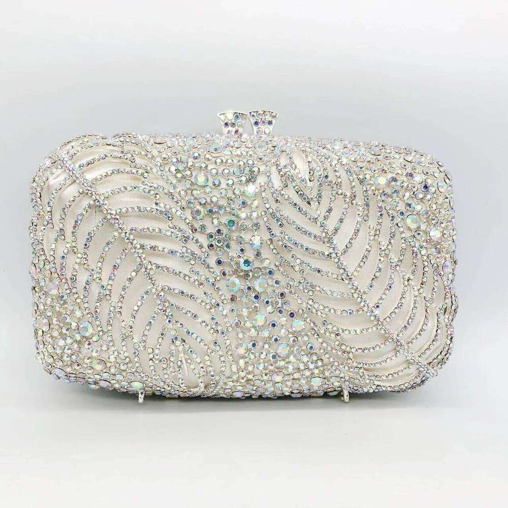 Designer bag 52 bag women 2023 New Deluxe Hollow Dia Women's Handbag Sparkling Crystal Dinner Wedding Paired Hand Bag