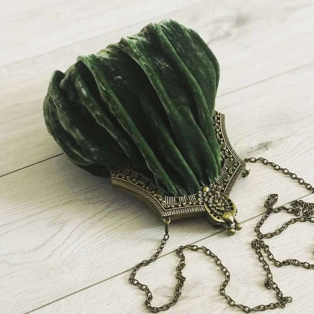 Designer bag 52 Lost In Veet Fabric Soild Purse Metal Frame Kiss Lock Evening Clutch Vintage Nickel Farmyard