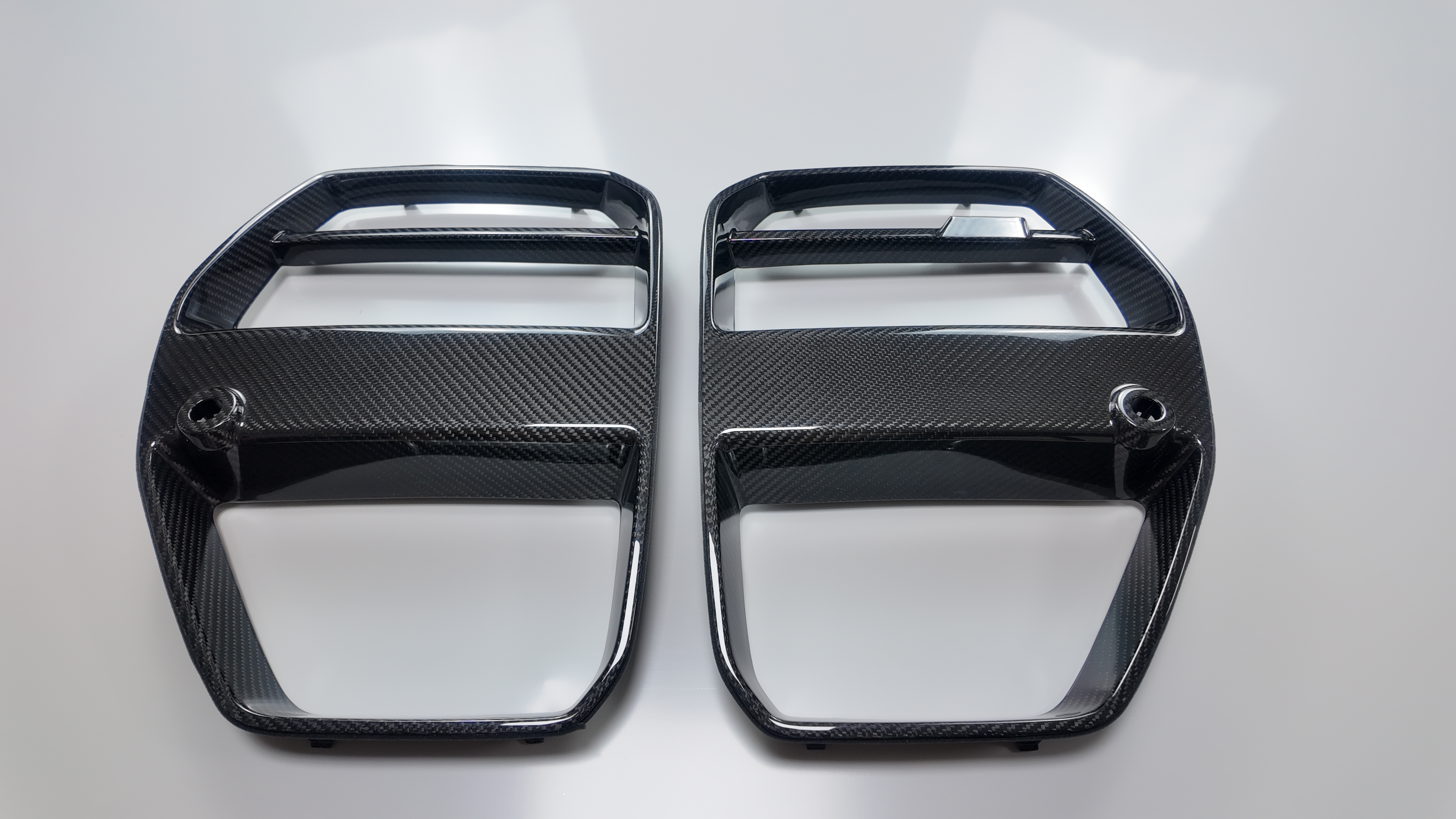 For BMW M3 M4 G80 G82 grille V Style High quality Dry Carbon Fiber Car Front Bumper Intake Grills Bumper Air Intake