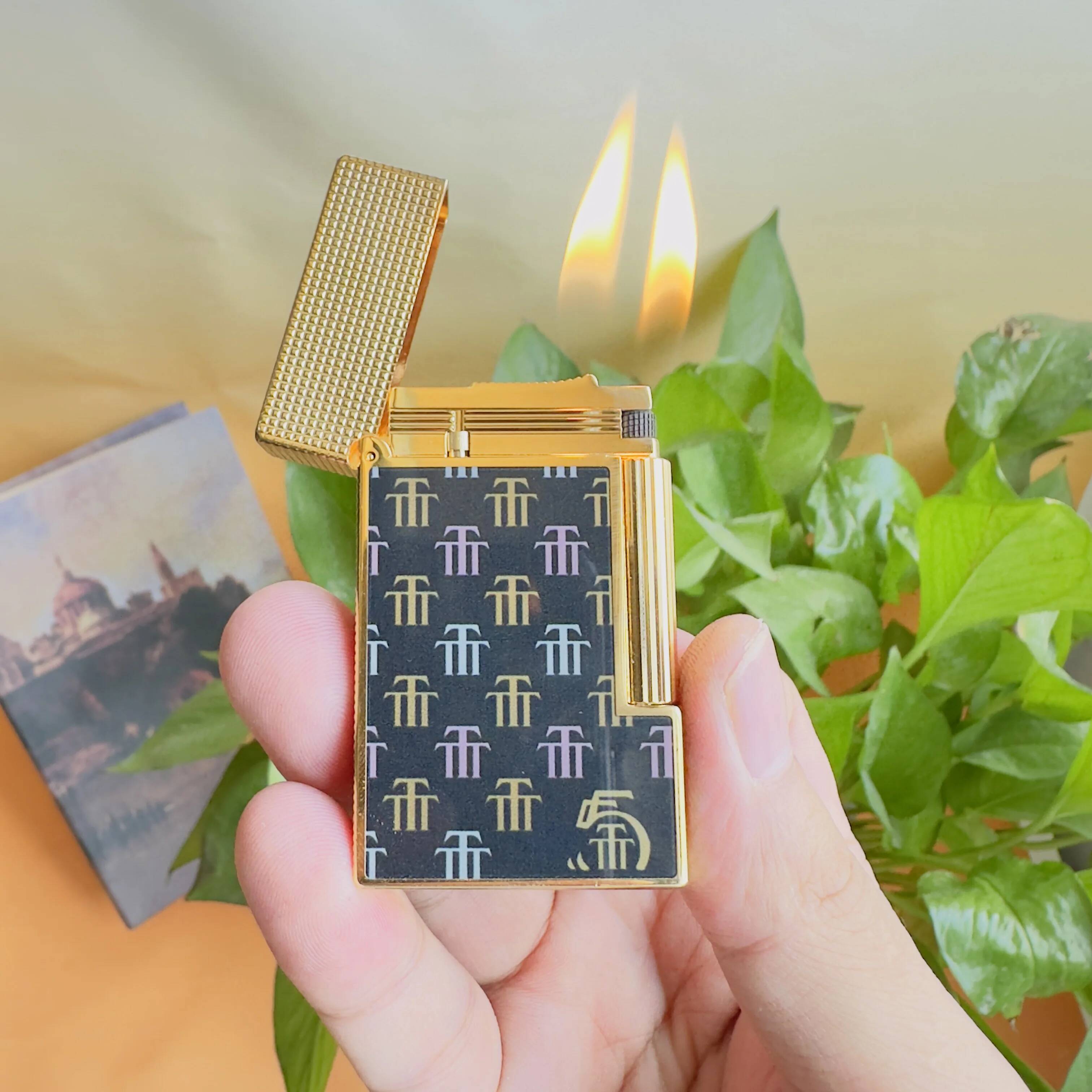 Deluxe lighter, T-letter anniversary limited edition style, gas refill, free set of original accessories high-quality