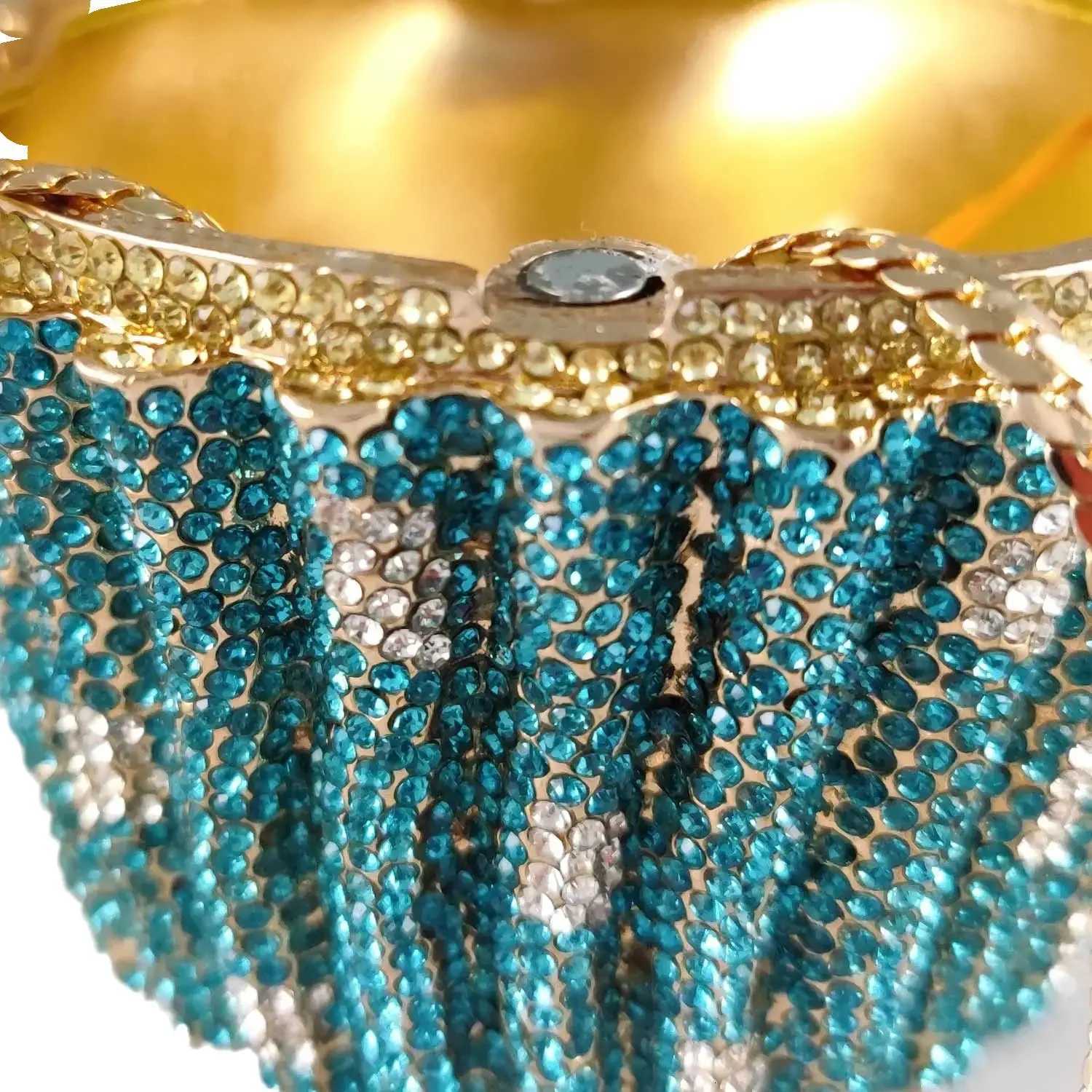 Boutique De FGG Women Blue Cupcake Evening Bag Crystal Clutch Purses Wedding Bridal Rhinestone Clutch Bag Party Minaudiere Bag Z250815