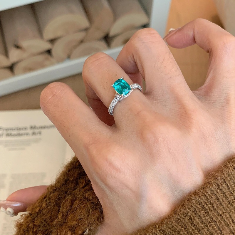 Sparkling Handmade Wedding Rings Luxury Jewelry 925 Sterling Silver Fill Oval Cut Green 5A Cubic Zircon CZ Diamond Gemstones Party Eternity Women Opem