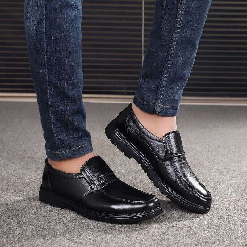 New Soft Leather Round Head Business Casual Men's Anti Slip And Wear Resistant Thick Soled Foot Set Hotel Kitchen Shoes