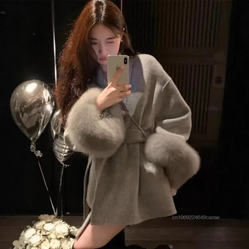 Fashion Elegant Beautiful Womens Clothing Jacket Detachable Fox Fur Tie Simple Cashmere Coat Winter Clothing Woolen Coat 250811