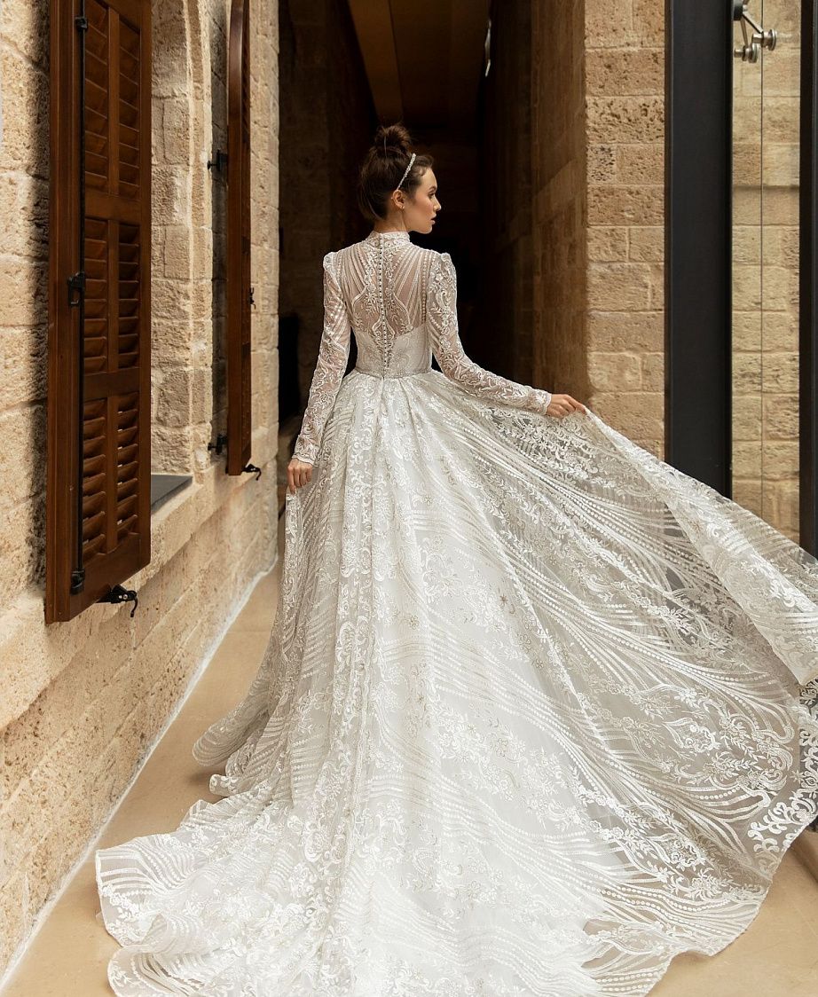 Vintage A Line Women Wedding Dress High Collar Long Sleeves Bridal Gowns Lace Appliques Sweep Train Dress Customized vestidos de novia