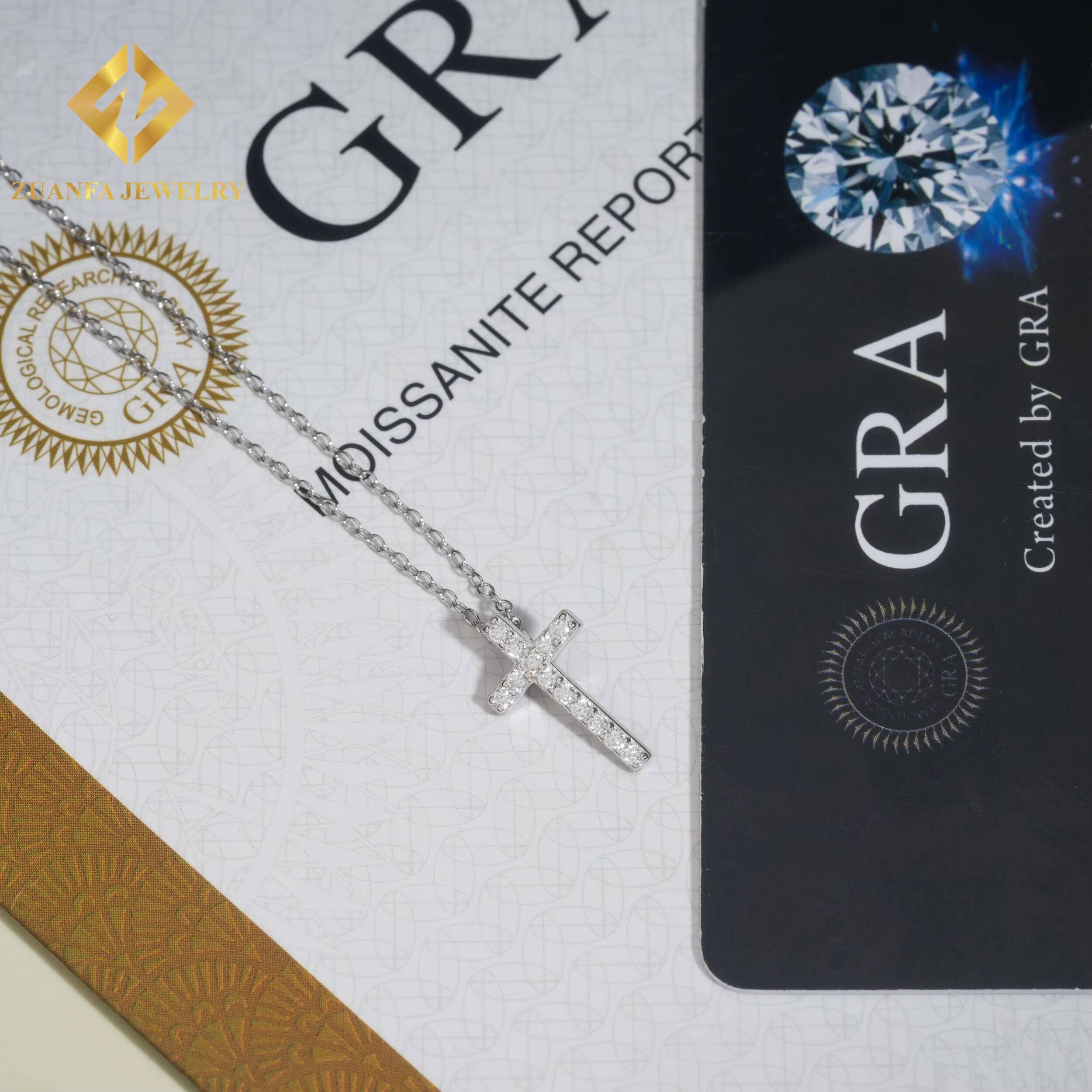 Iced Out Classic Round Cut Women Link Chain 925 Sterling Silver VVS Moissanite Diamond Women Jewelry Cross Pendant Necklace