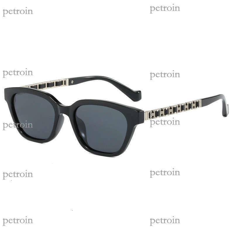 25 New Small Frame Fashion Polarized Trendy Street Style Glasses for Women High-end Internet Celebrity Sunglasses