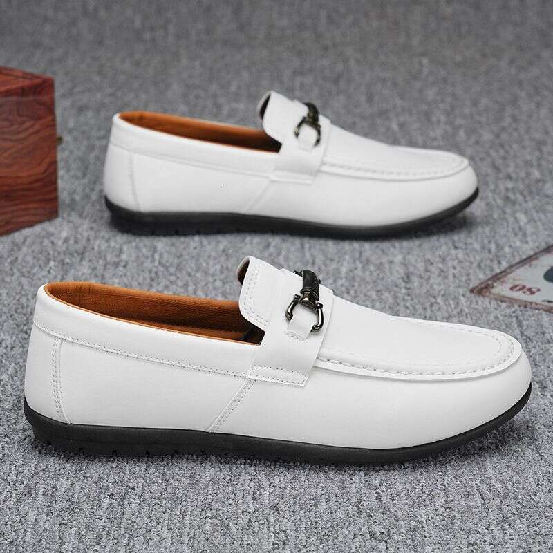 2025 New Plus Size Trendy British Style Low Top Loafers With Round Toe Casual Sports Leather Shoes For Men