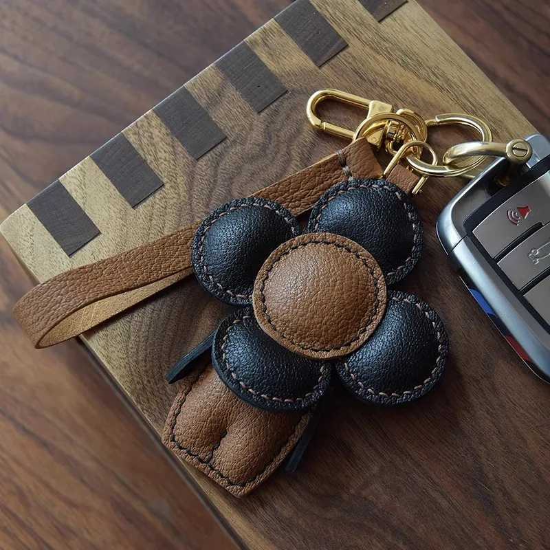Genuine Leather Pendant Keychain Flower Bag Charm Car Keychain Rope Ring Pendant Decoration Y250815