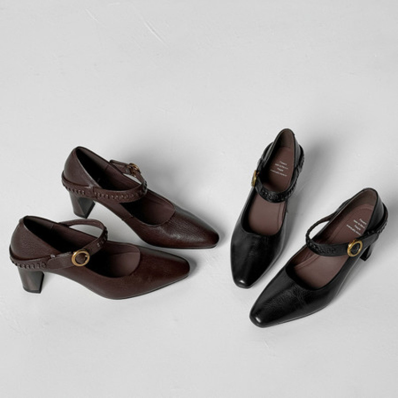 2025 new designer retro square toe thick heel genuine leather women's straight strap Mary Jane shoes