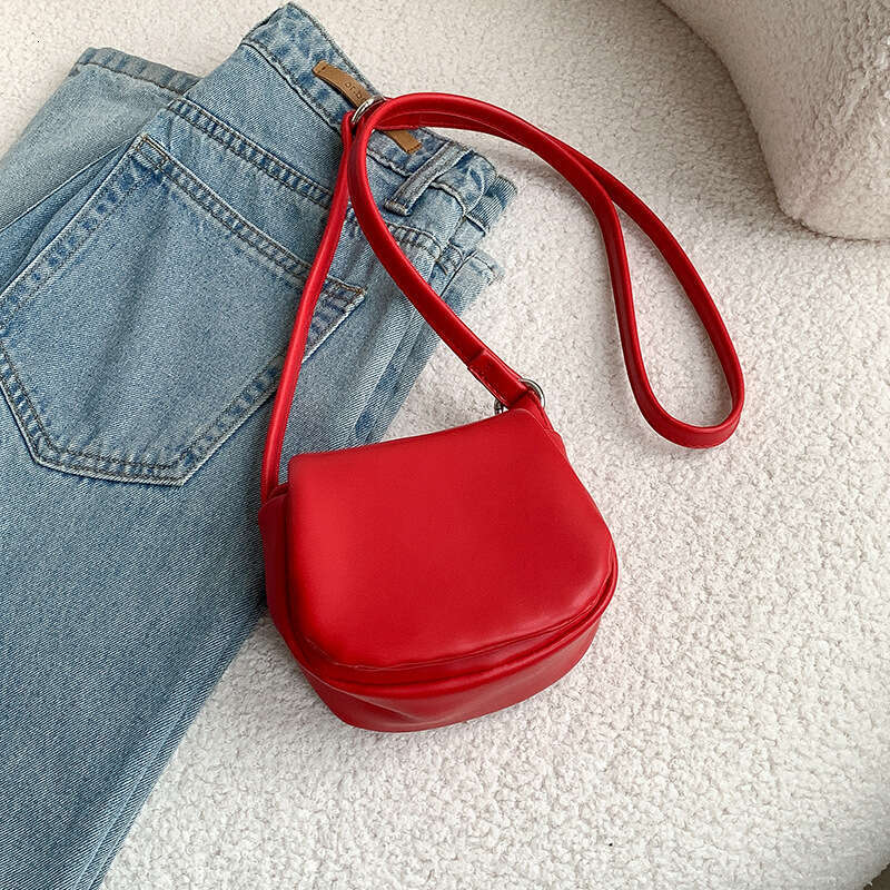 Summer New Red Flap Crossbody Small for Women Versatile High-end Bags Designer Women PU Soft Leather Student Compact Simple Mini Bag