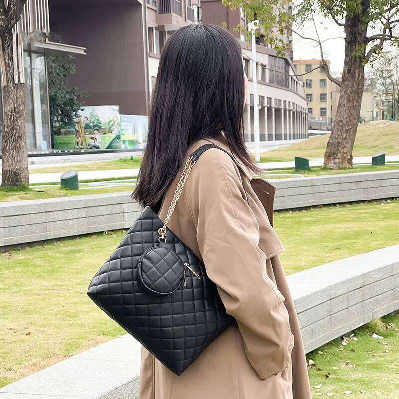 Rhombic Embroidered Mini Wallet Charm Tote New Stylish Minimalist Letter Embellished Chain Shoulder Bag