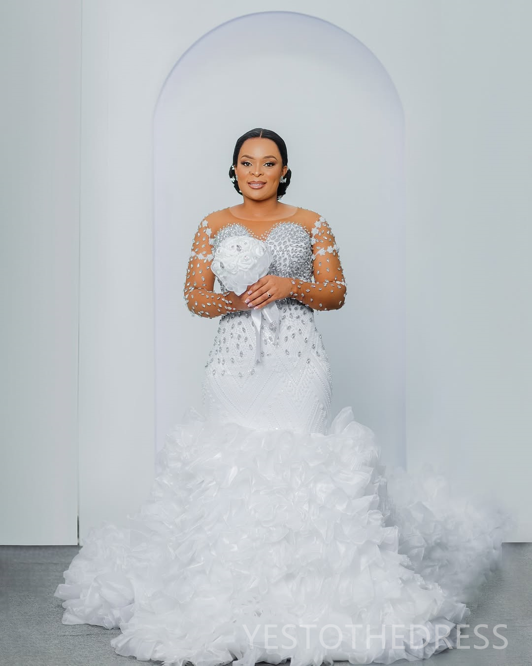 Arabic Aso Ebi Plus Size Off White Mermaid Wedding Dresses 2025 Pearls Beaded Floral Lace Luxurious Vintage Bridal Gowns Dress D596