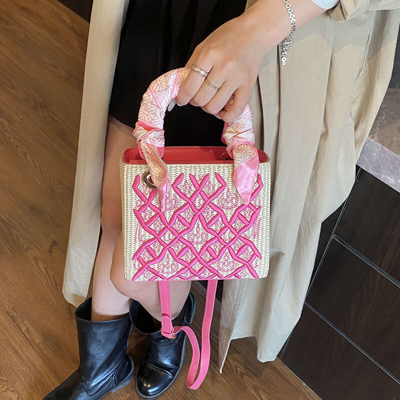 Designer bag Luxury bag Embroidery 2025 New Versatile Fashion Women's Single Shoulder Crossbody Bag