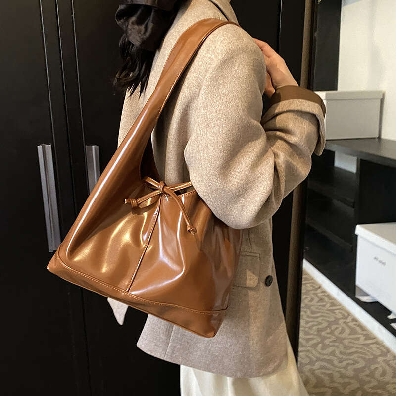 Casual Tote Soft Leather Large Capacity Women 2025 New Bags Designer Fashion Shoulder Handheld Bucket Bag