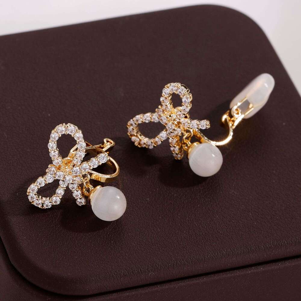 Butterfly Bow Cat's Eye Zircon Ear Clips for Women Sweet Light Design Sense Elegant Non-Pierced Earrings High School Student Gift