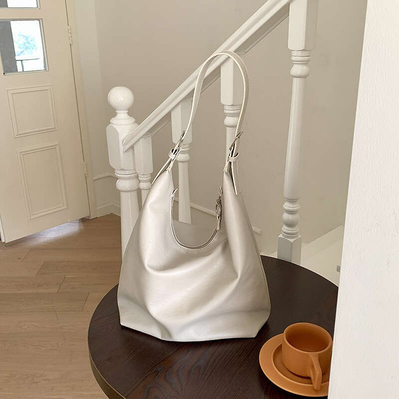 Autumn Tote Bags Designer Women Winter Korean Style Black Casual Commuter High-end Simple Versatile Soft Leather Large Capacity Women's Bag