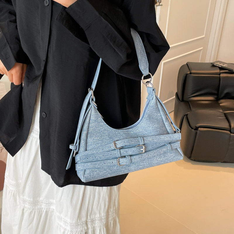 2025 Autumn New Women's Shoulder Bag Autumn New Fashion Women's Small Bag Fashion Underarm Dumpling Bag Women's Crossbody Bag Autumn Ne